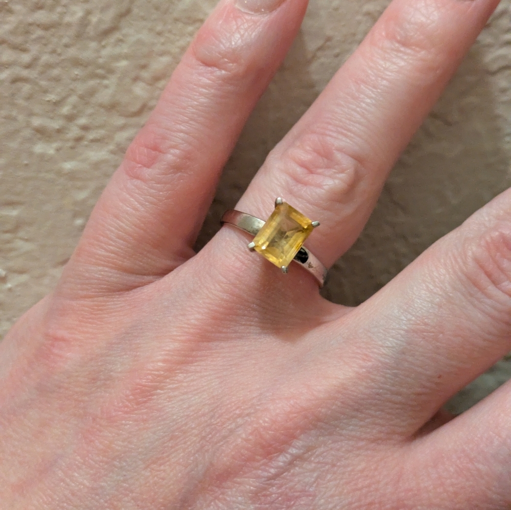 Elegant Genuine Citrine Gemstone Sterling Silver Ring Sz. 7
